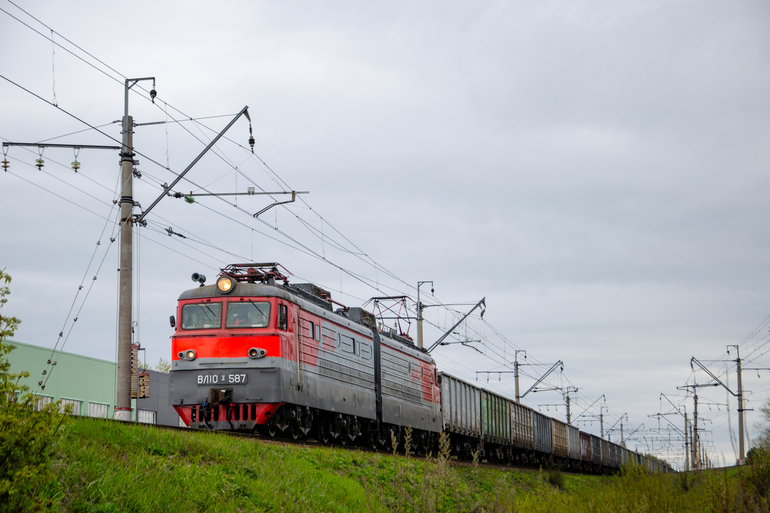 ВЛ10У-587