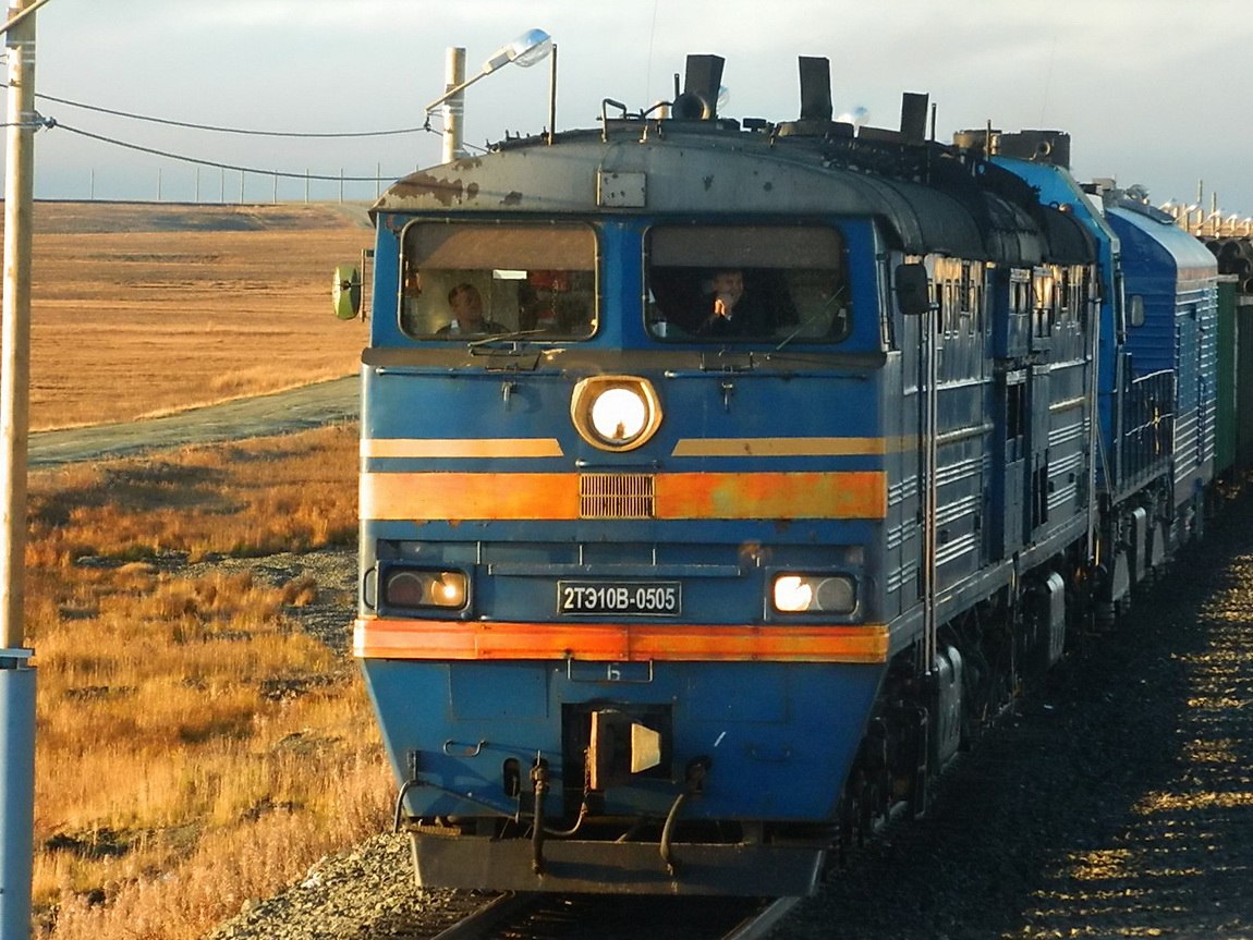 2ТЭ10В-0505