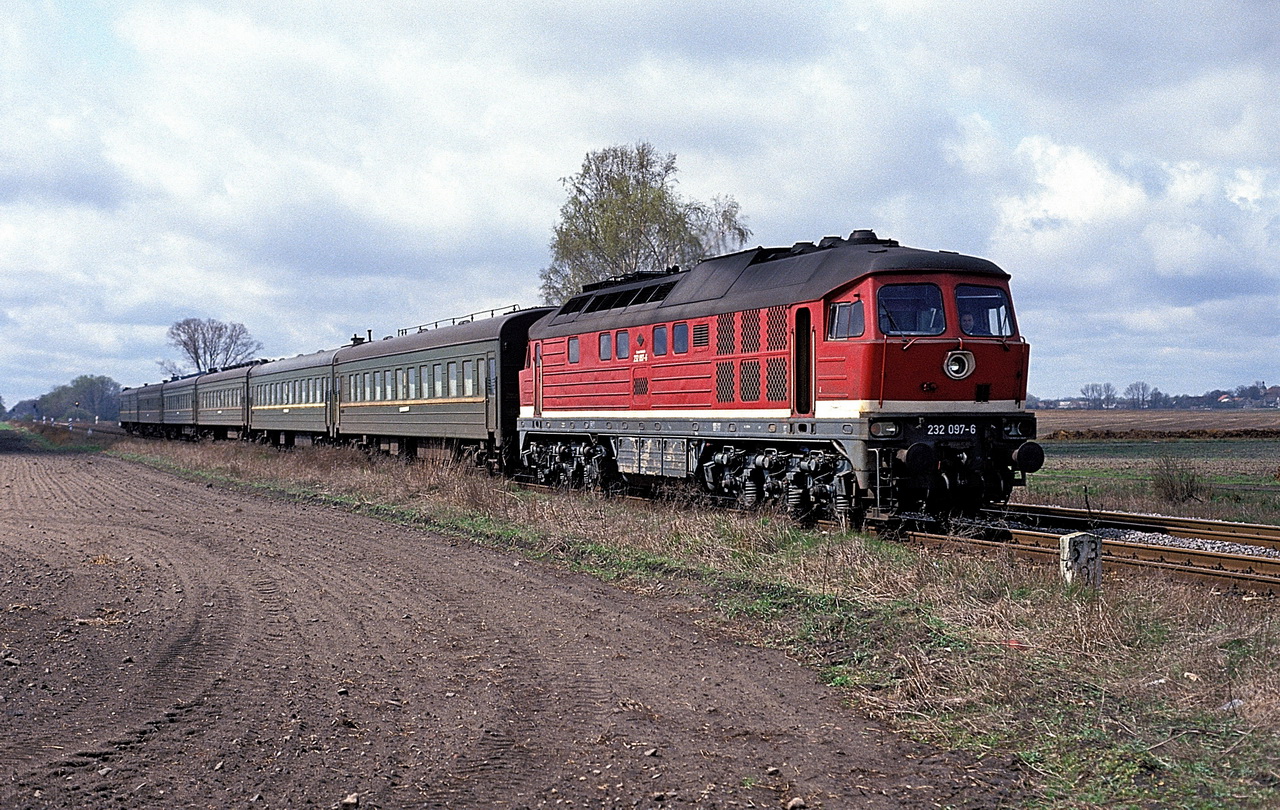 232 097-6