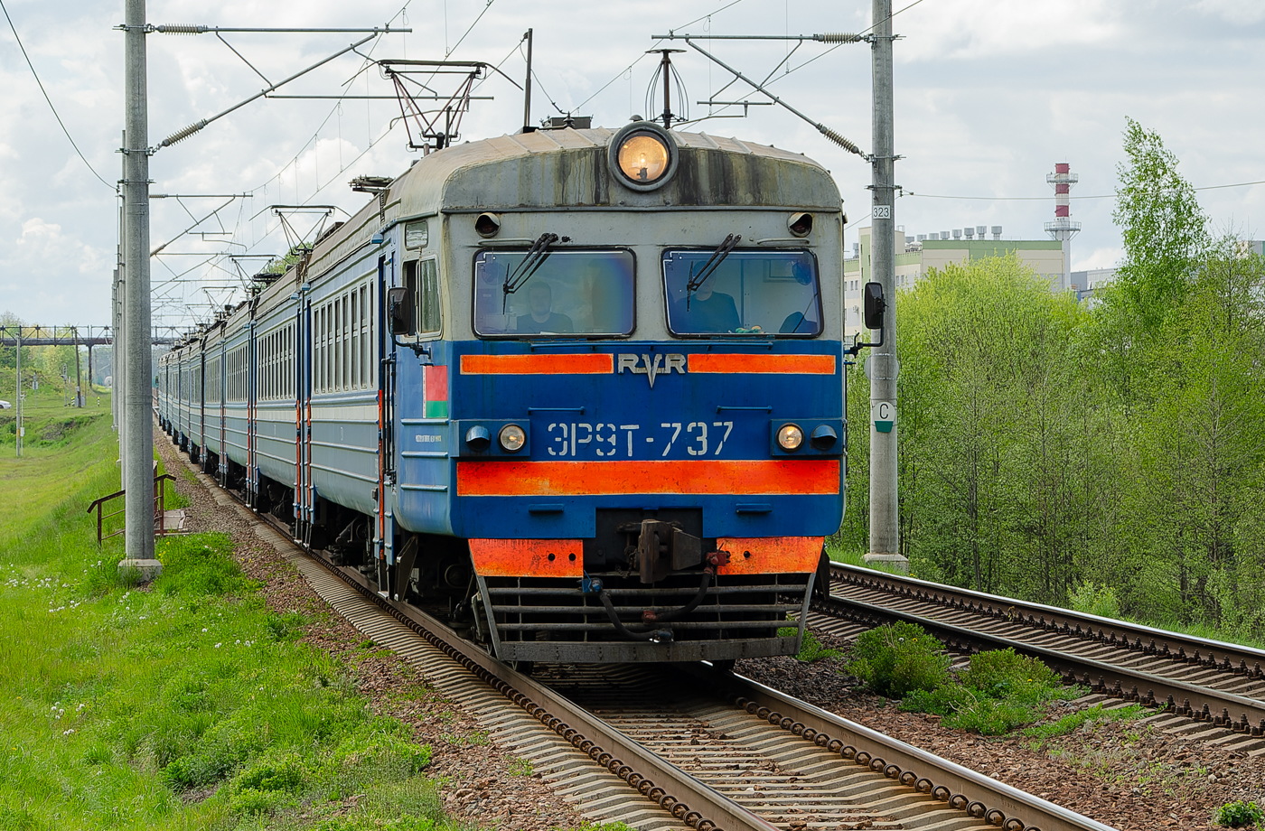 ЭР9Т-737