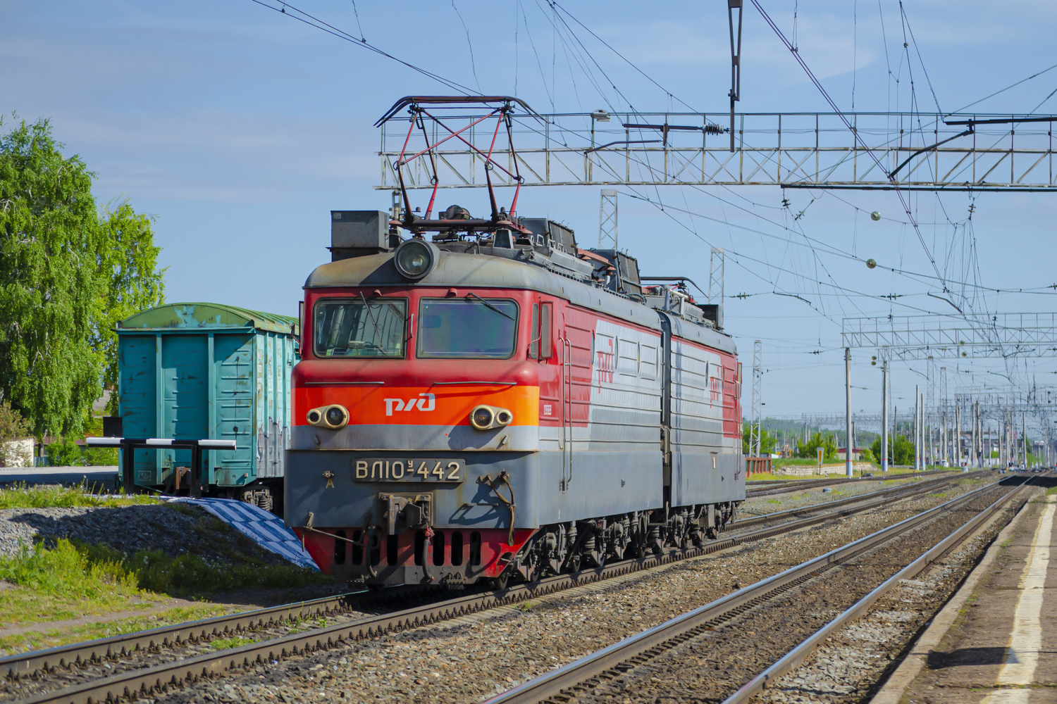 ВЛ10У-442