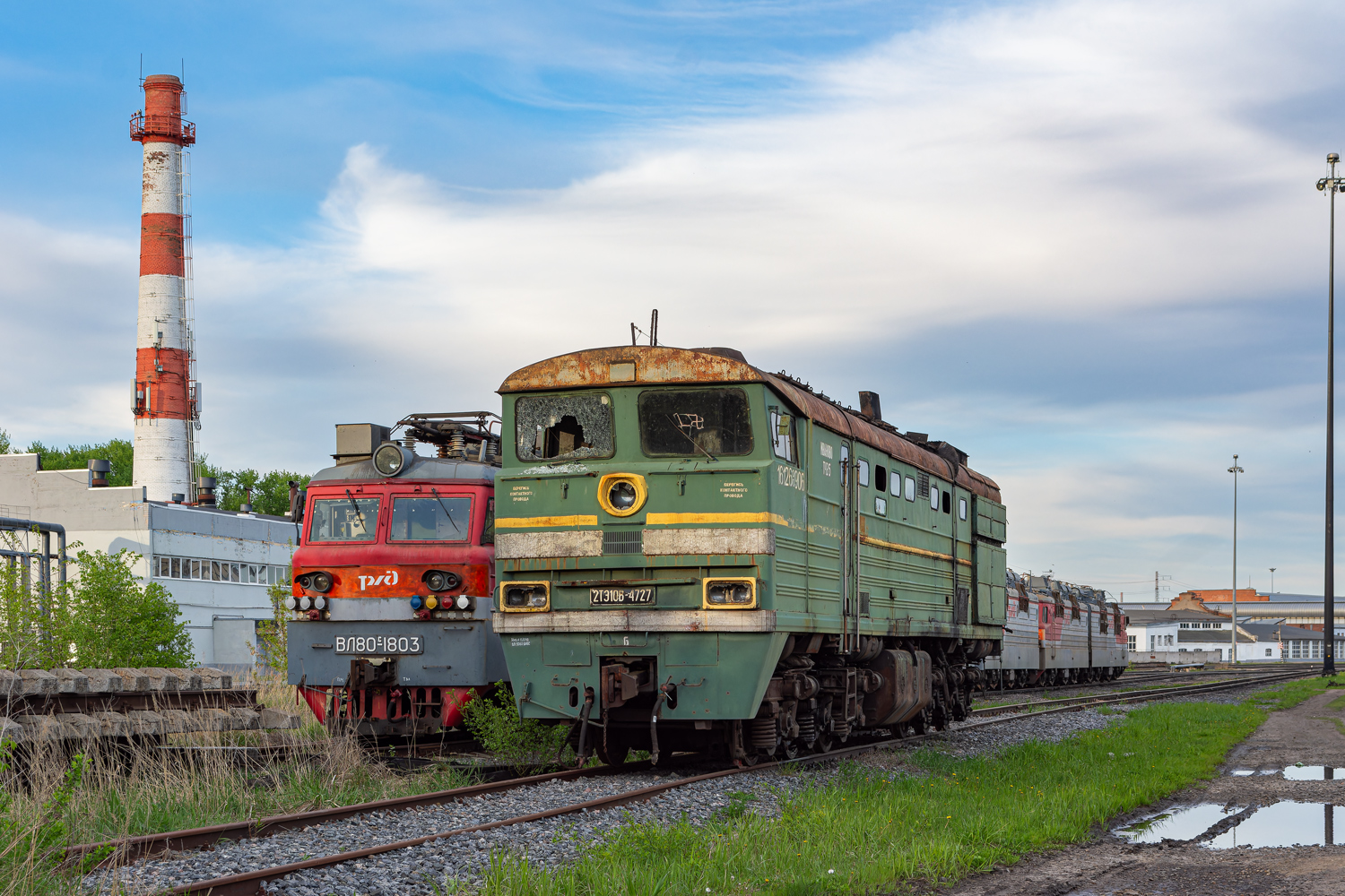 2ТЭ10В-4727Б