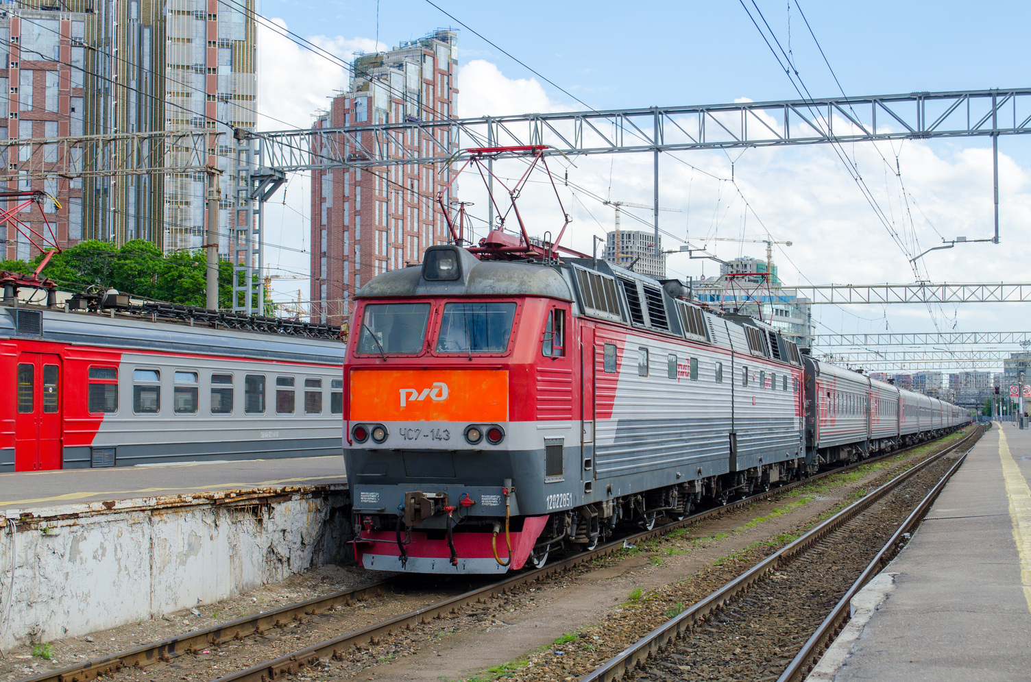 ЧС7-143