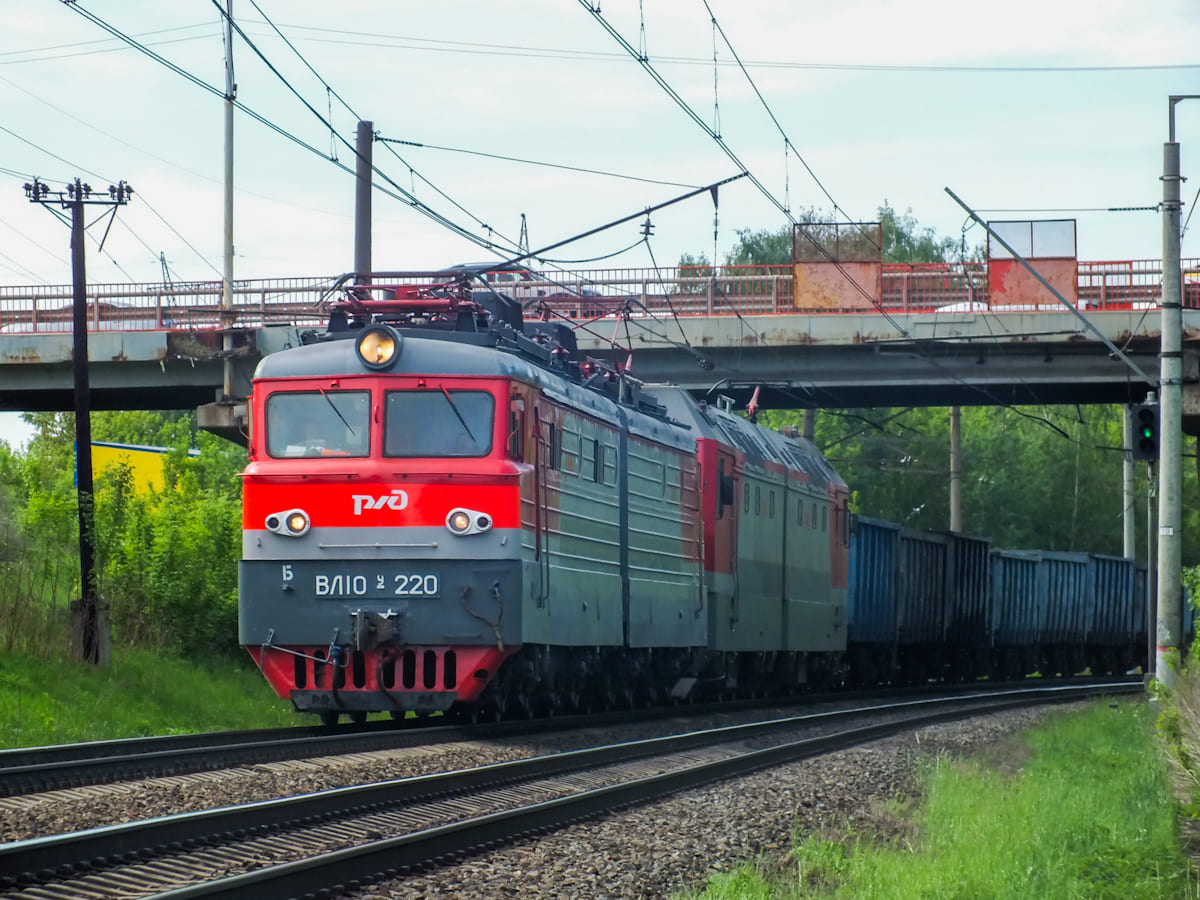 ВЛ10У-220