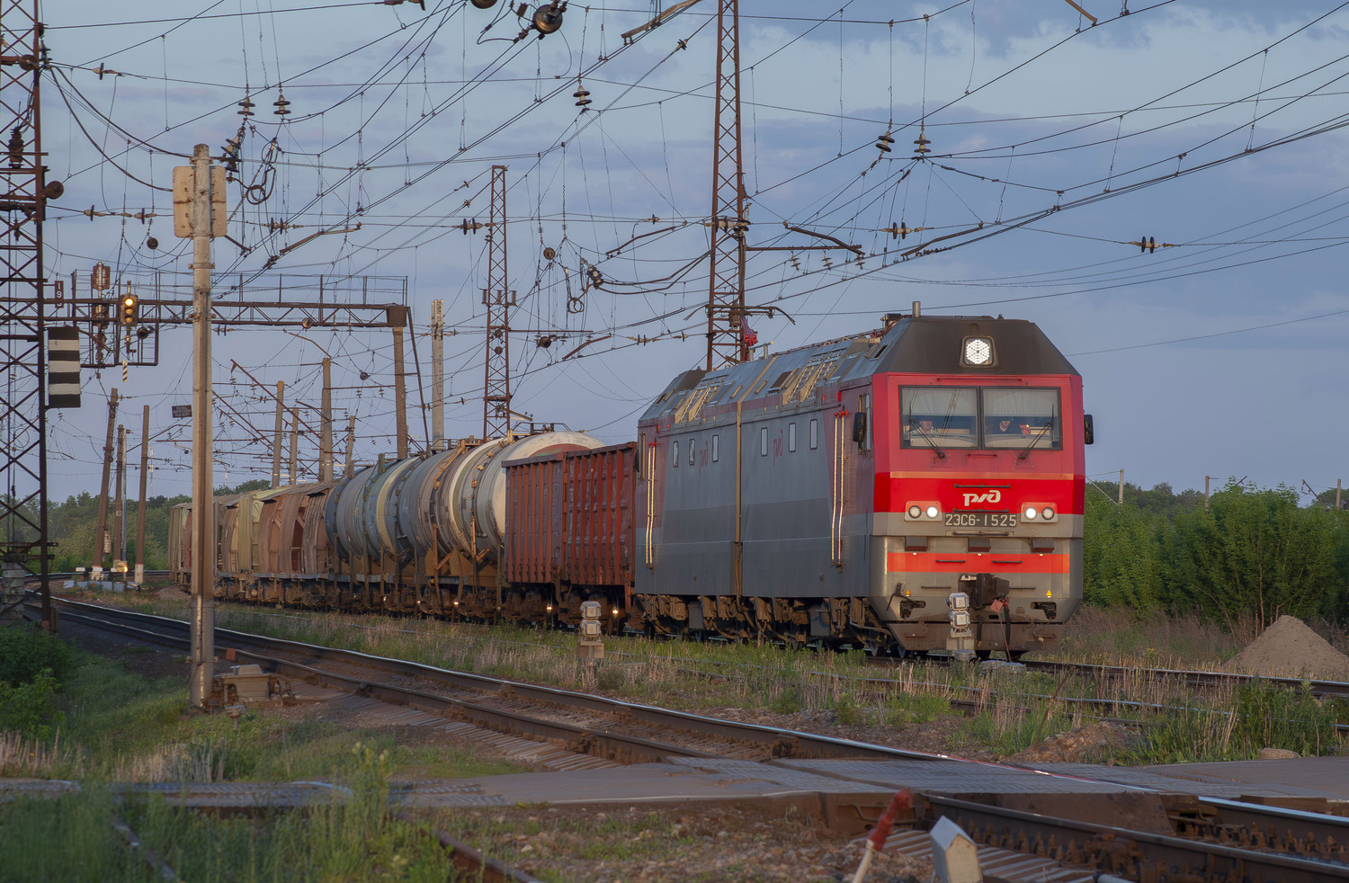 2ЭС6-1525