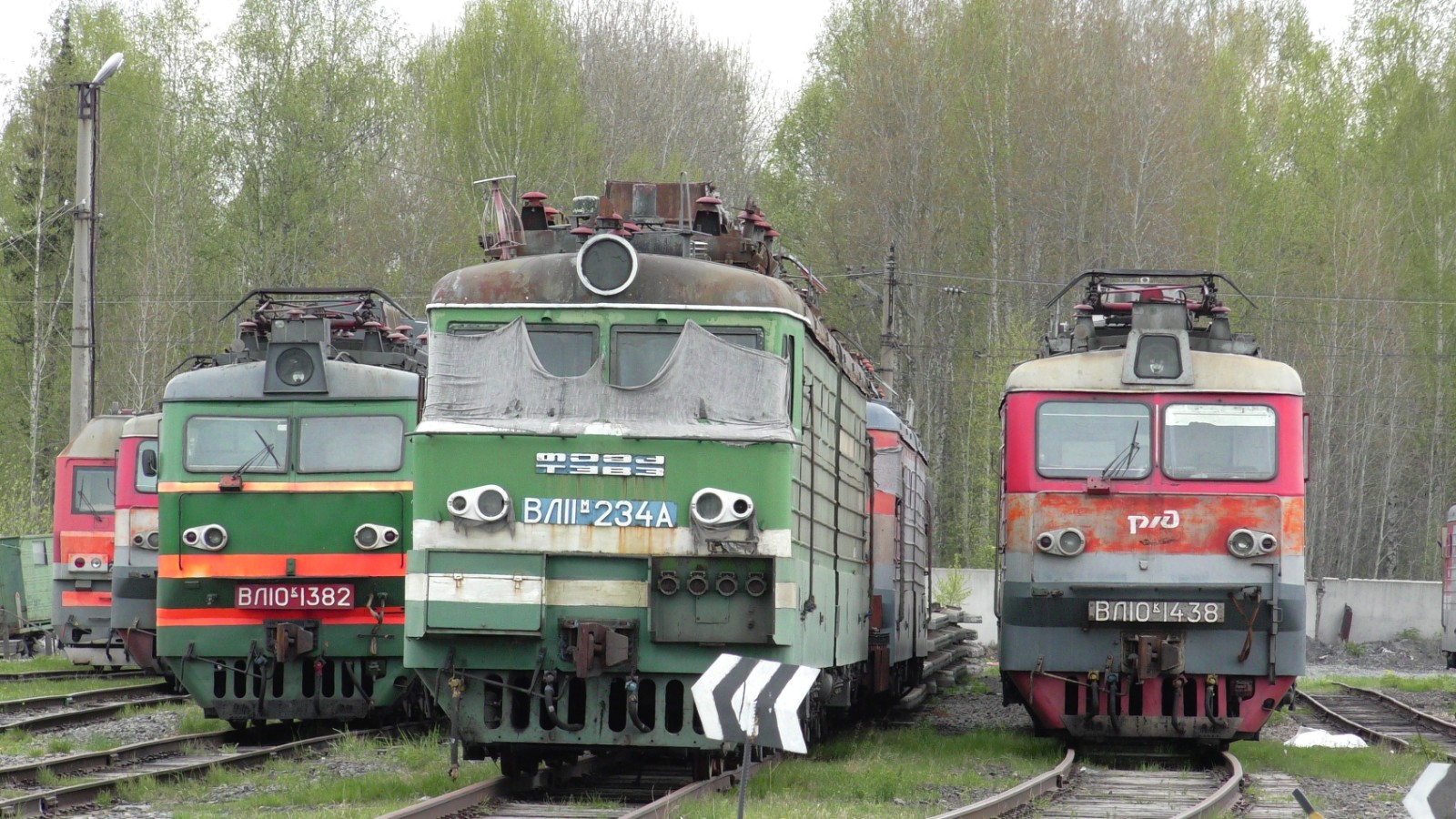 ВЛ10К-1382; ВЛ11М-234; ВЛ10К-1438