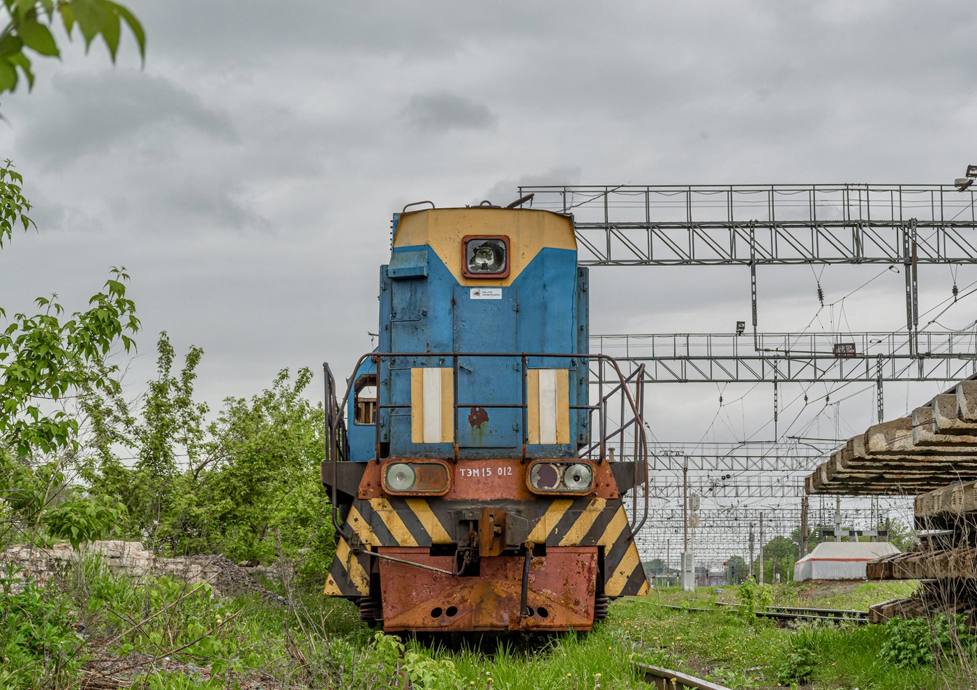 ТЭМ15-012