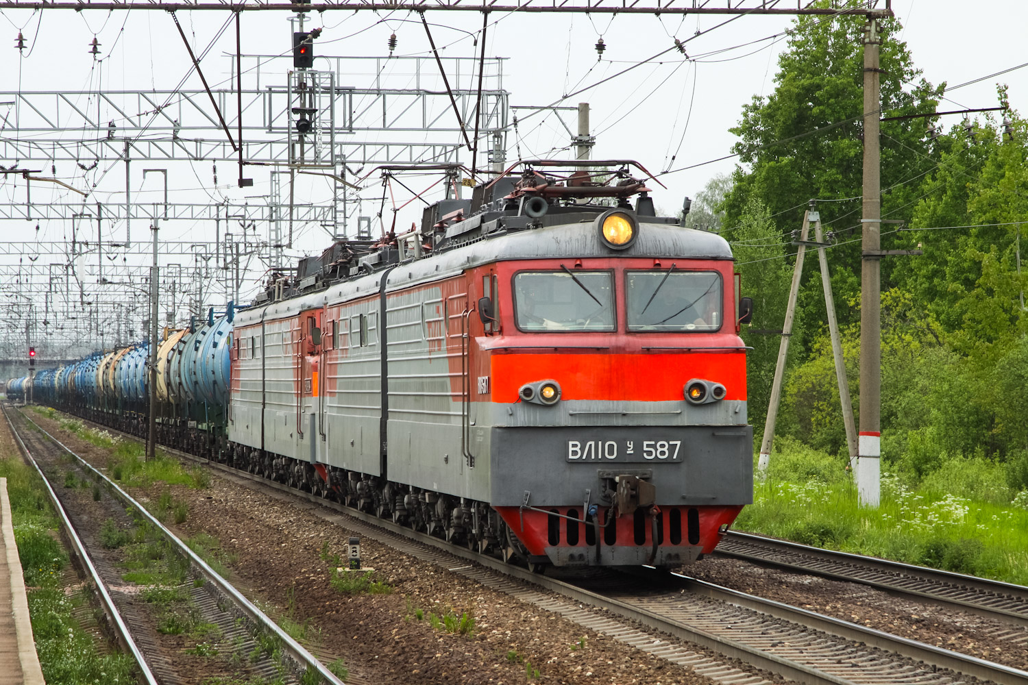 ВЛ10У-084; ВЛ10У-587