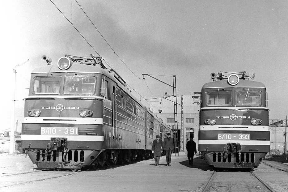 ВЛ10-391; ВЛ10-393