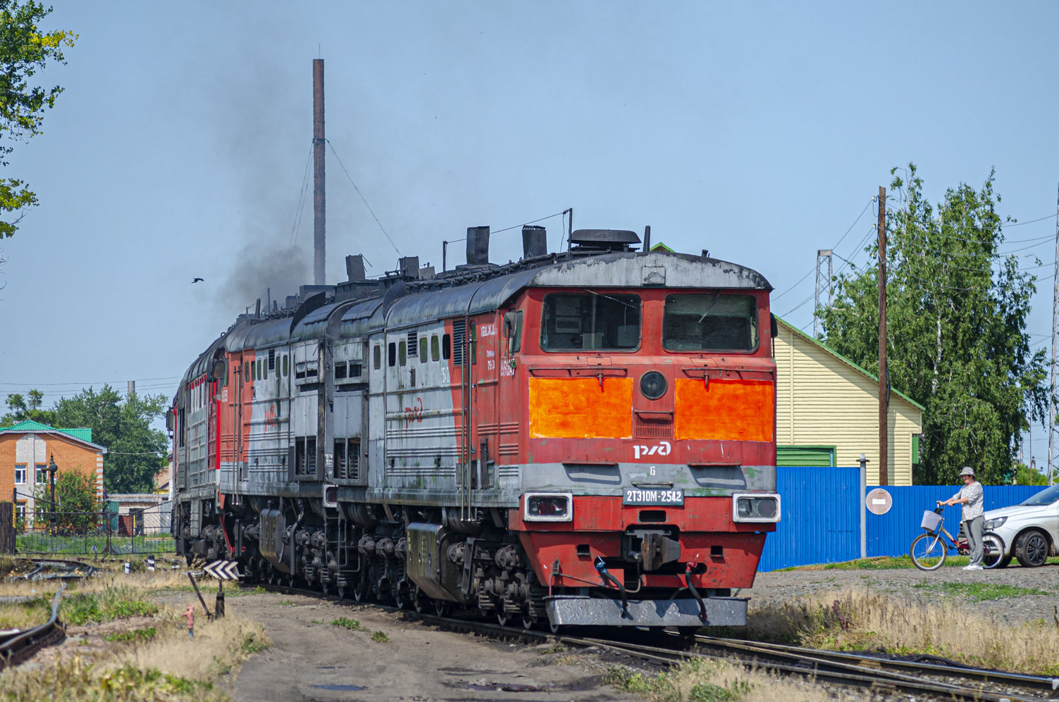 2ТЭ10М-2542