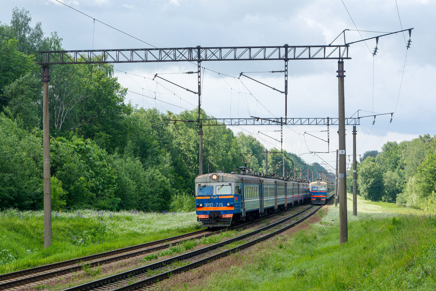 ЭР9Т-715