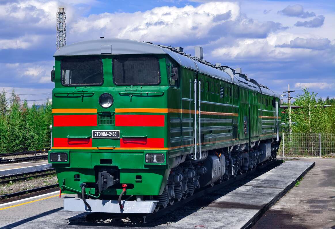 2ТЭ10М-2466