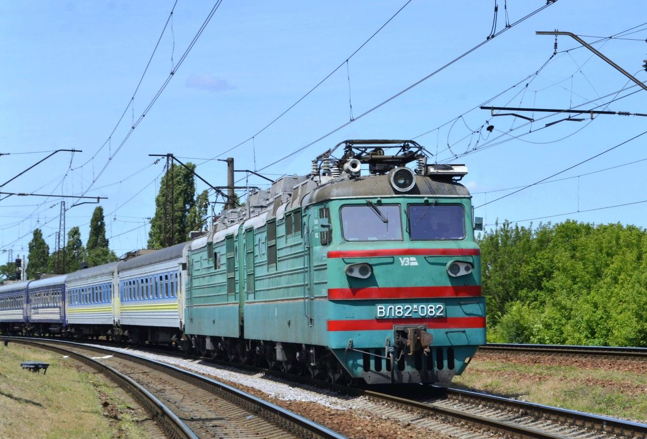 ВЛ82М-082