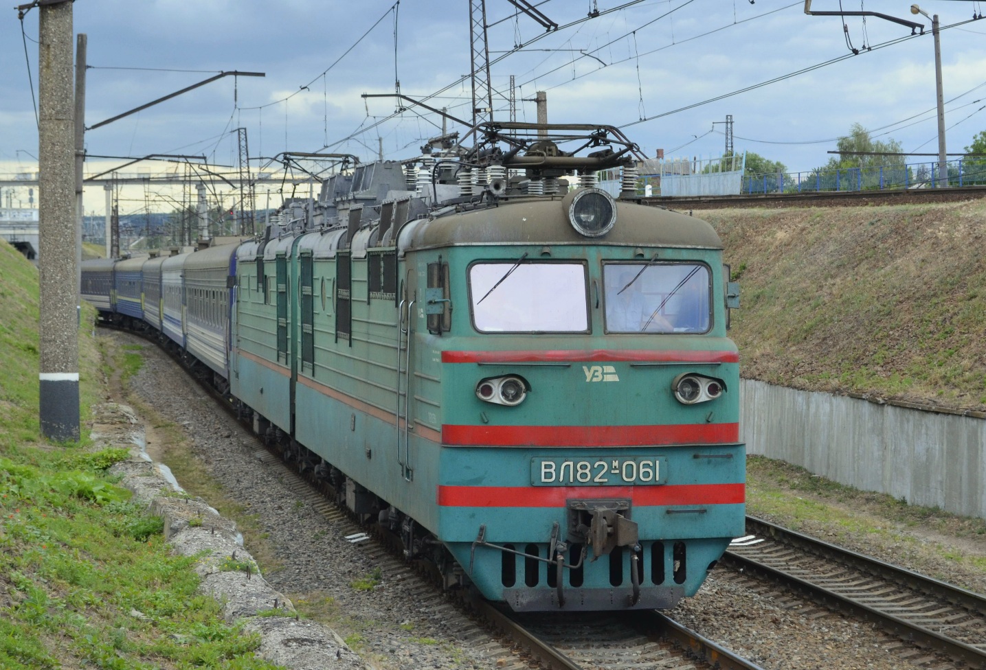 ВЛ82М-061