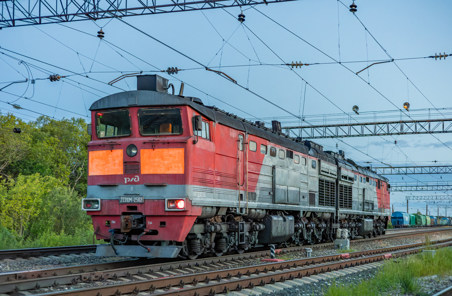 2ТЭ10М-2502