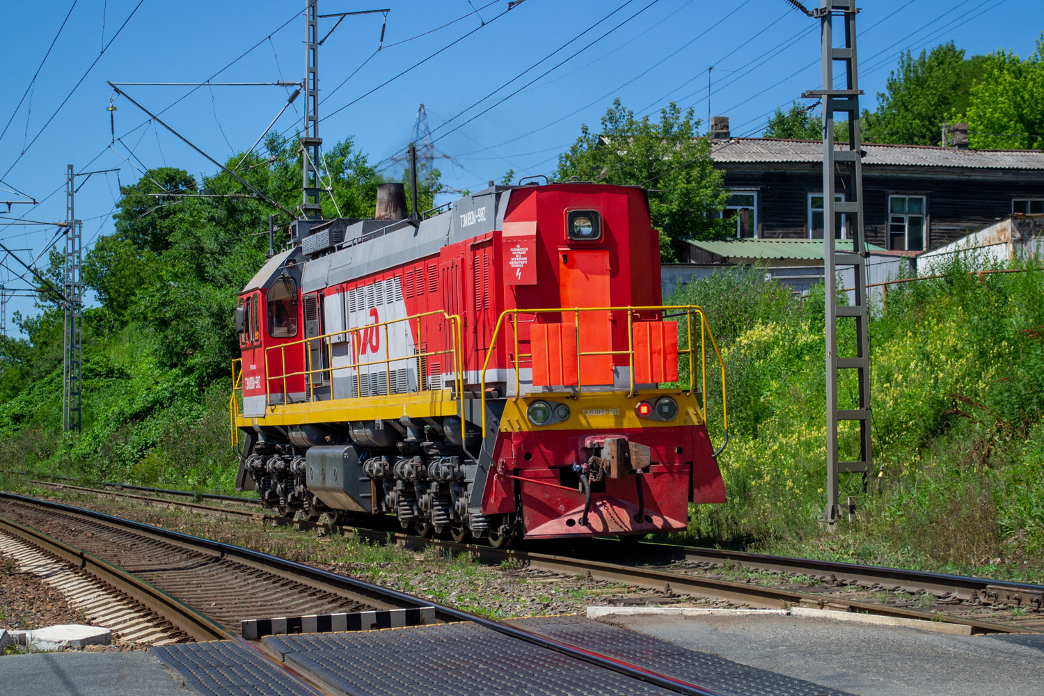 ТЭМ18ДМ-982