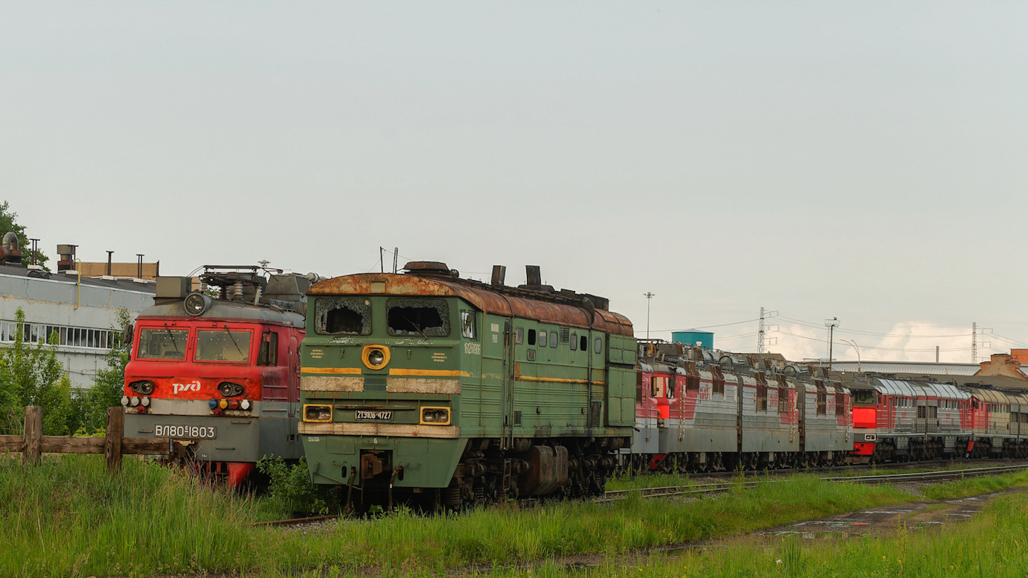 2ТЭ10В-4727Б