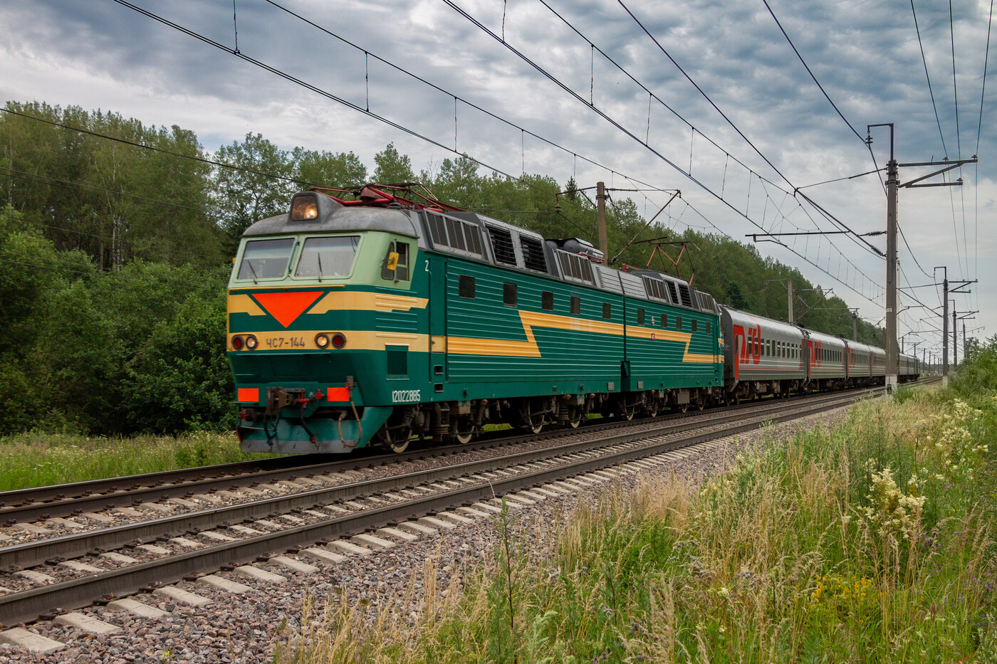 ЧС7-144