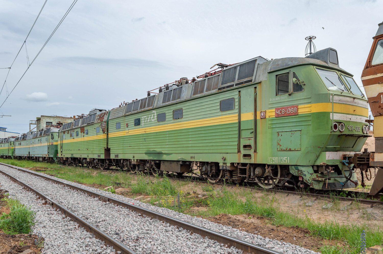 ЧС8-068