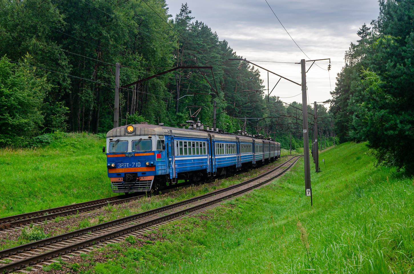 ЭР9Т-710