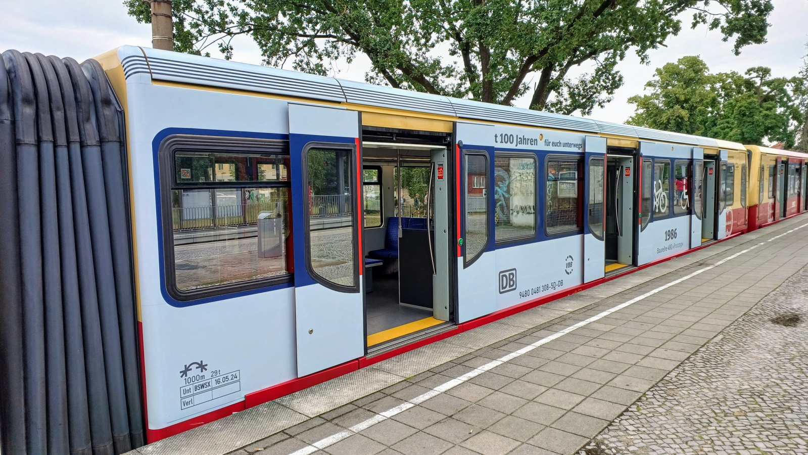 481 308