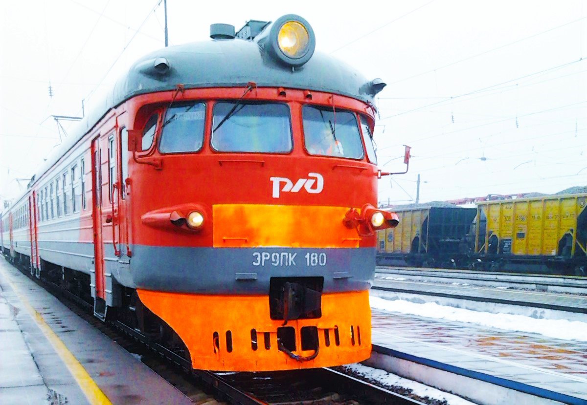 ЭР9П-180