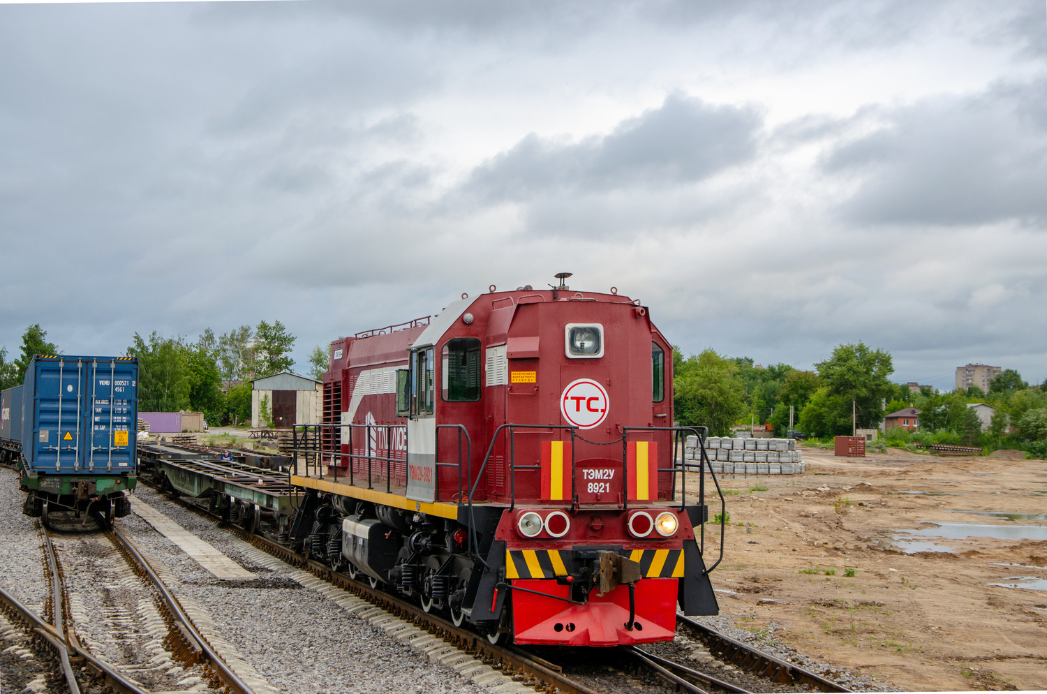 ТЭМ2У-8921