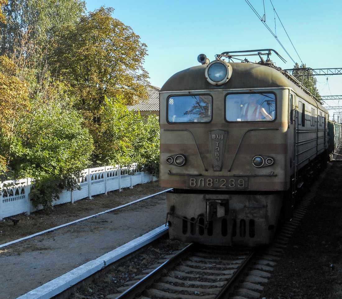 ВЛ8М-239