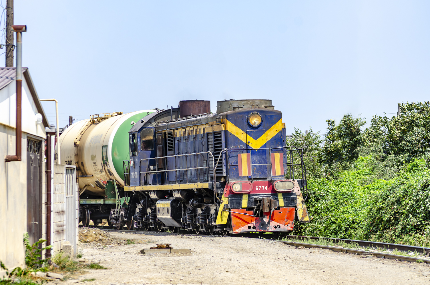ТЭМ2-6774