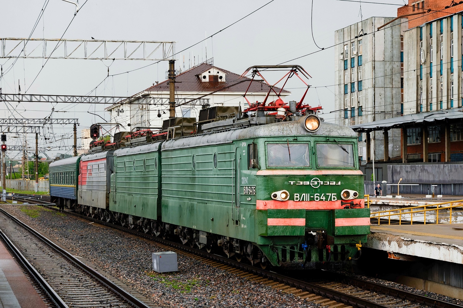 ВЛ11.8-647