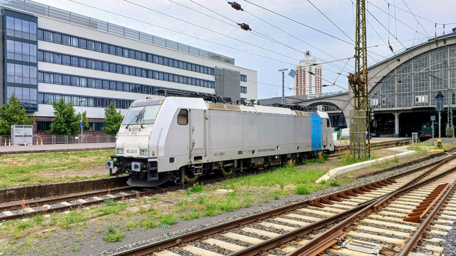 186 433-9