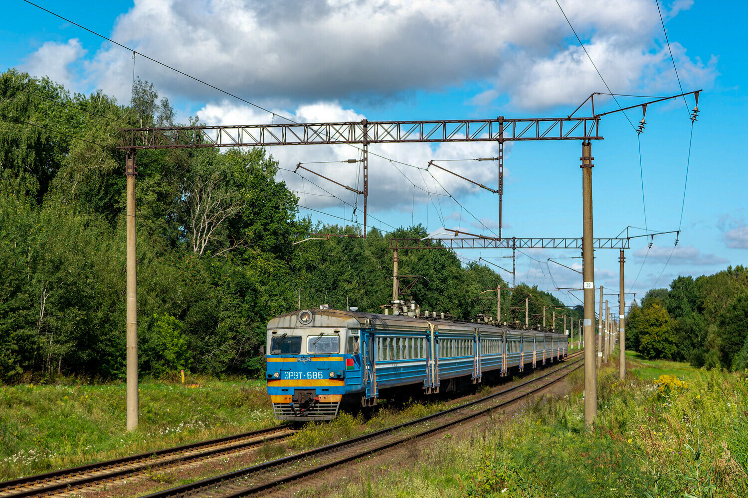 ЭР9Т-686