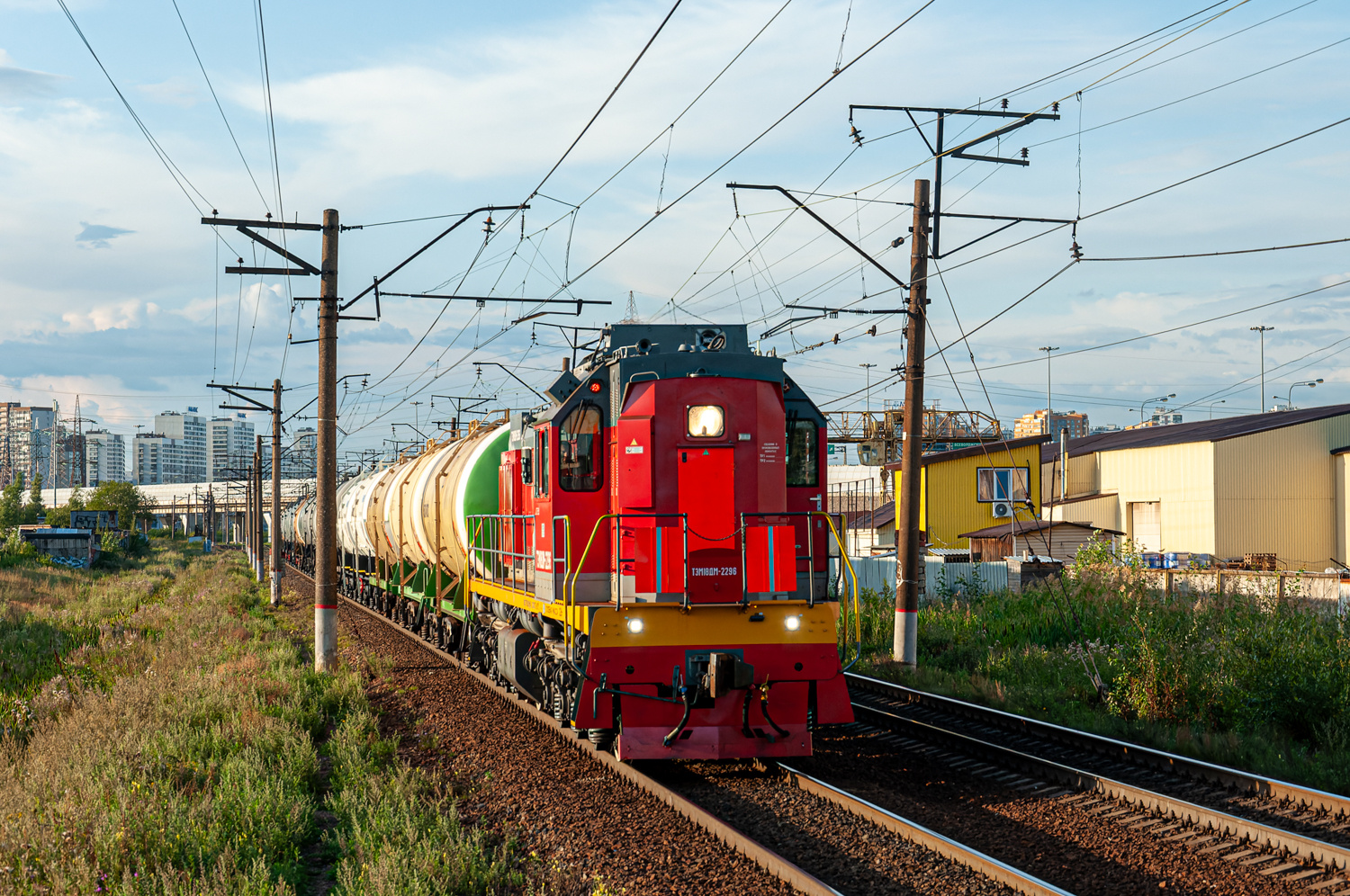 ТЭМ18ДМ-2296