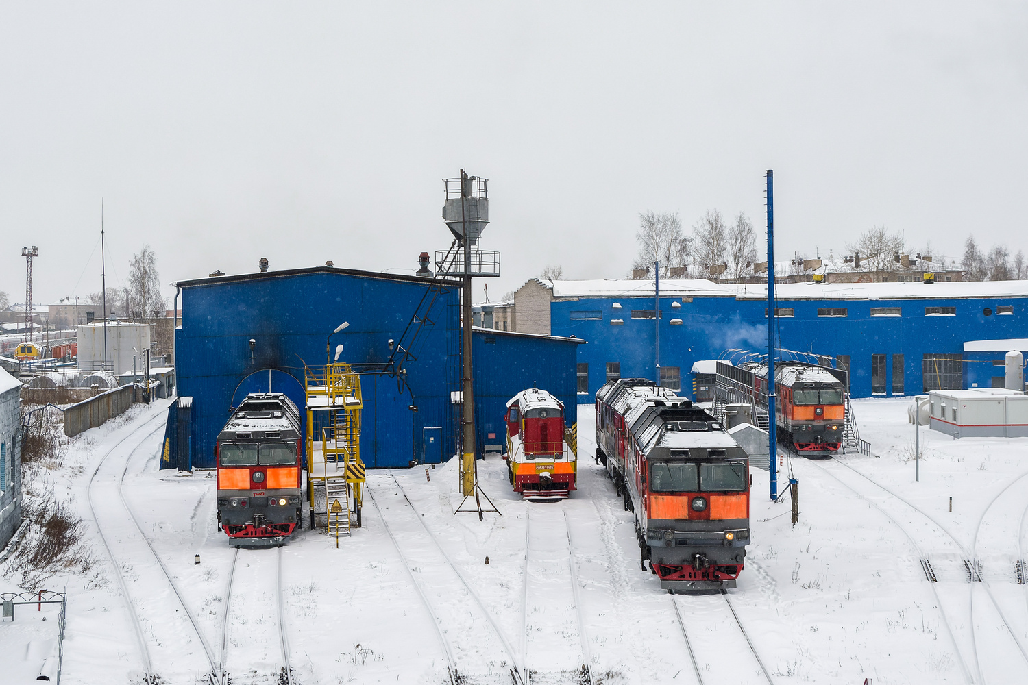ТЭП70-0555; ЧМЭ3Э-6682; ТЭП70-0118