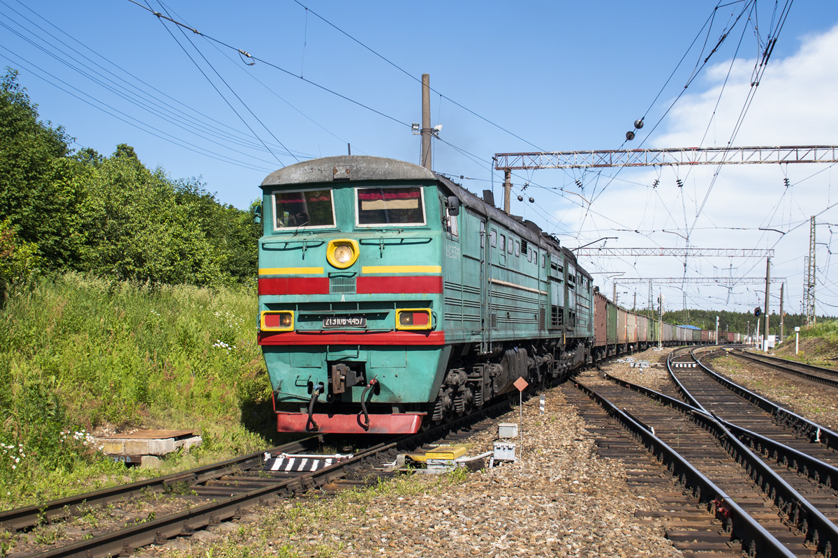 2ТЭ10В-4457