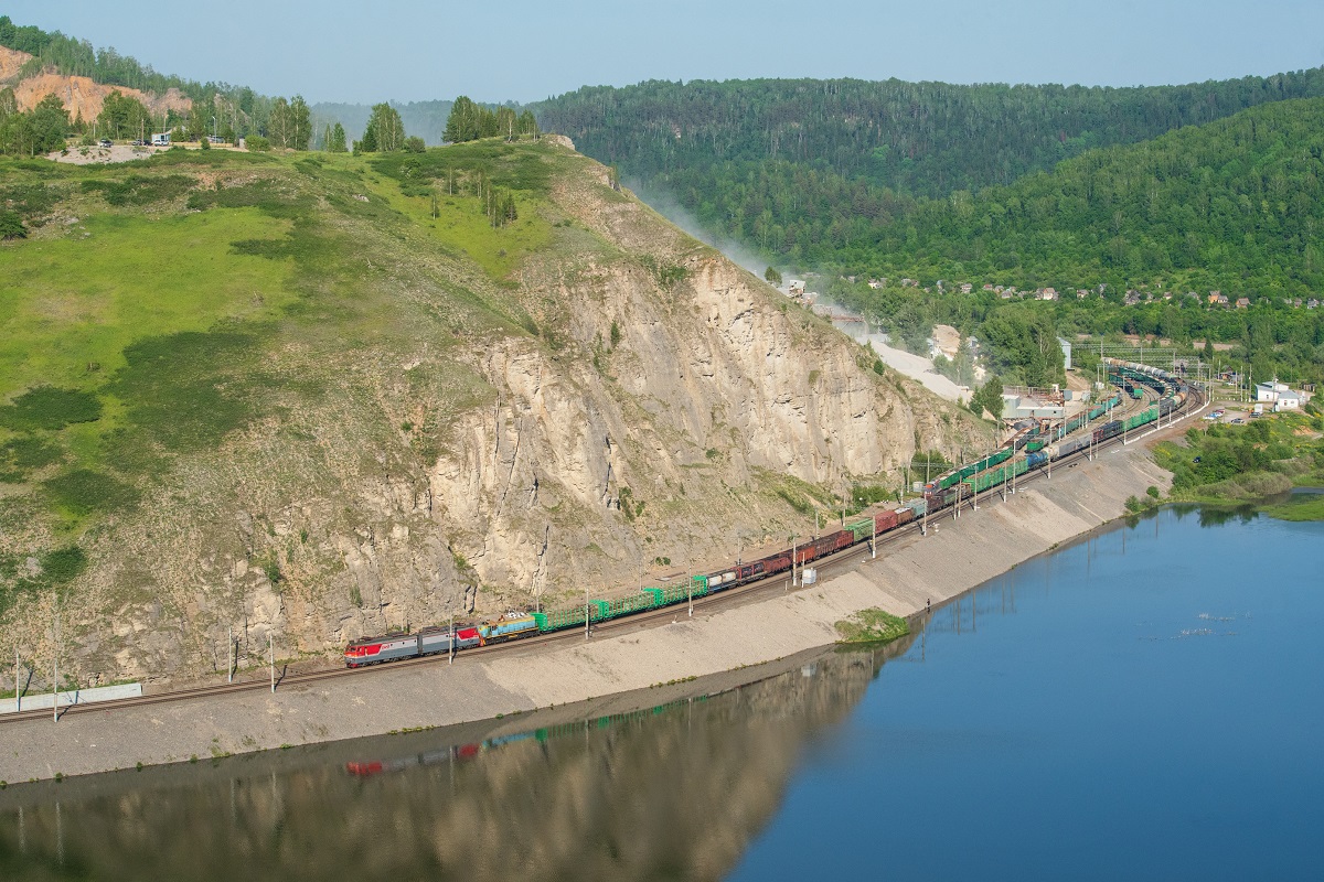 ВЛ10У-448; ТЭМ2-1191