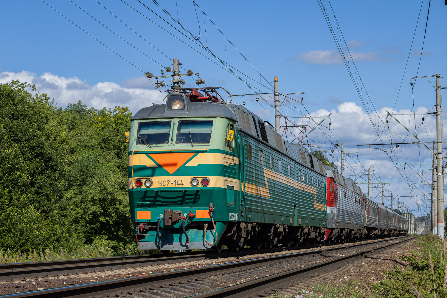 ЧС7-144