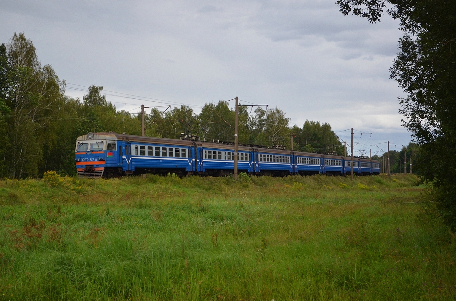 ЭР9Т-676
