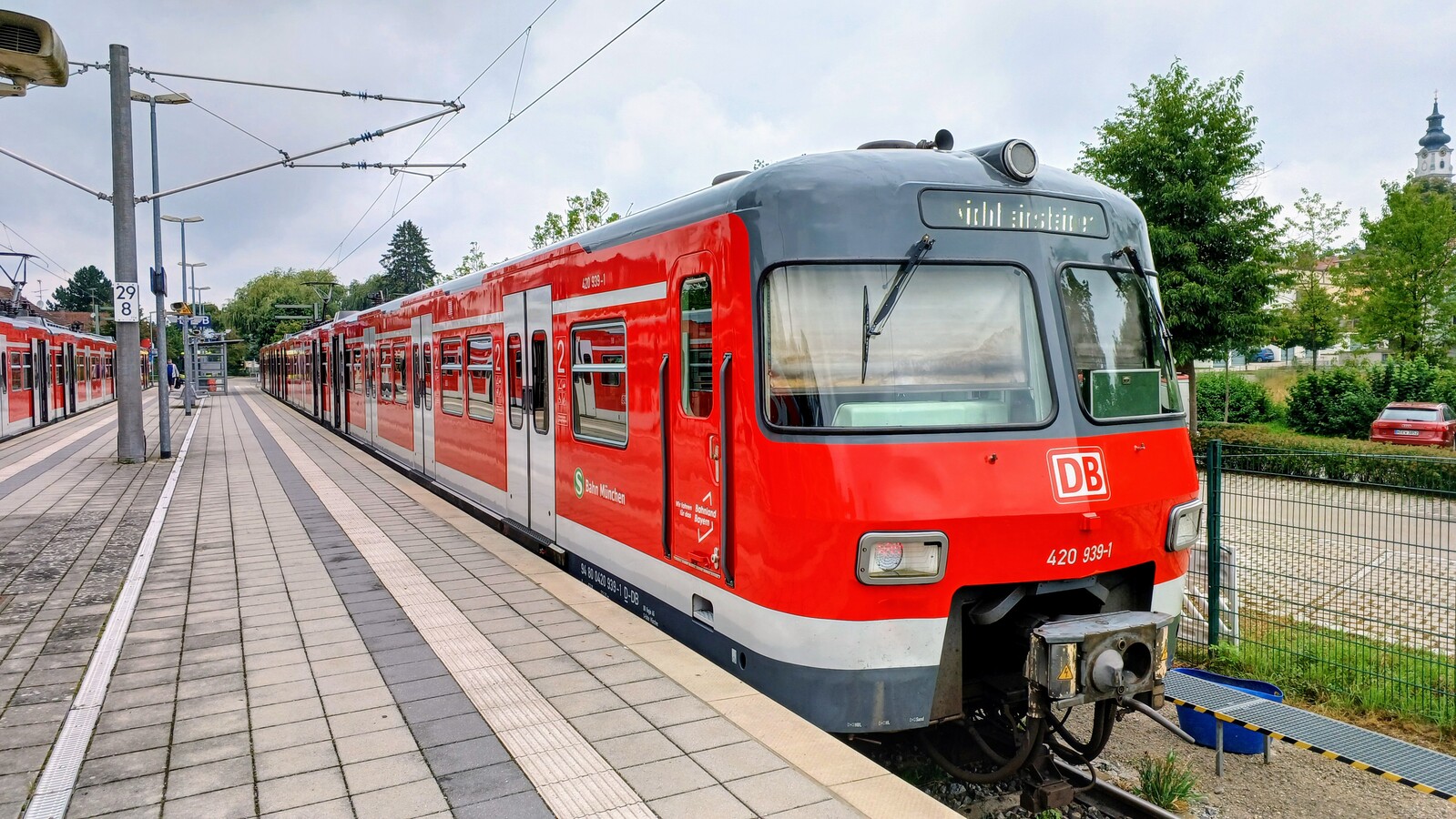 420 439
