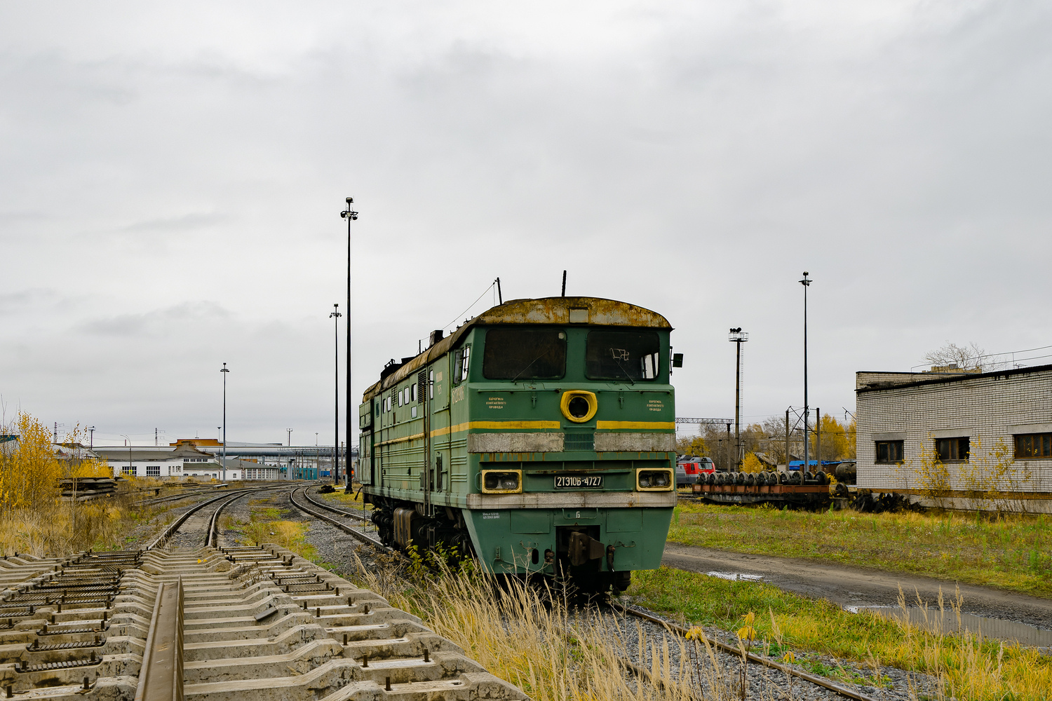 2ТЭ10В-4727Б