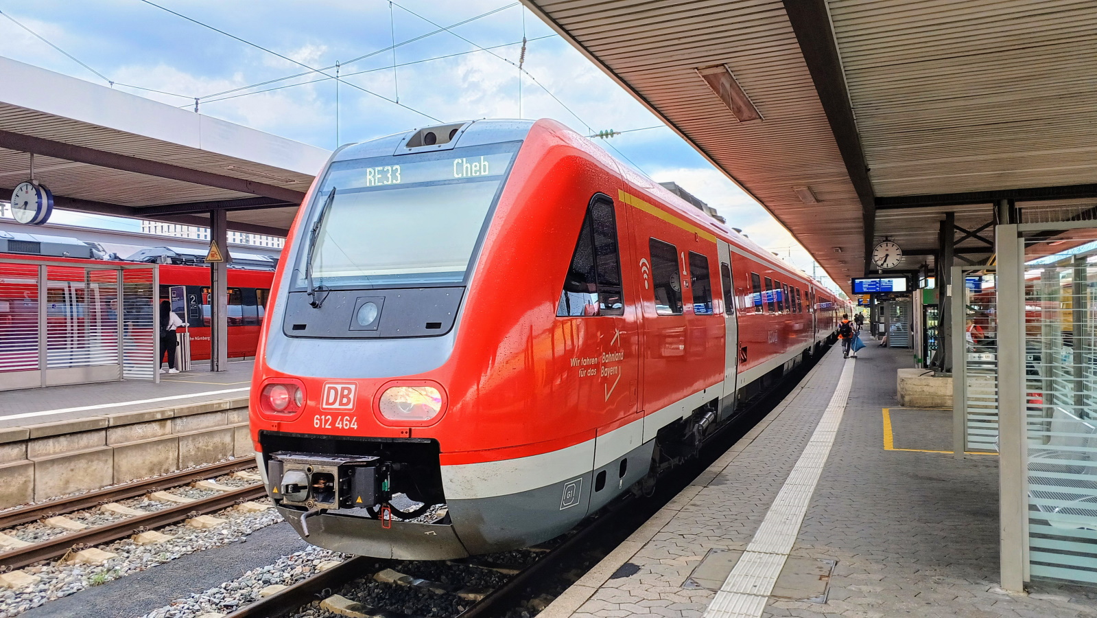 612 464