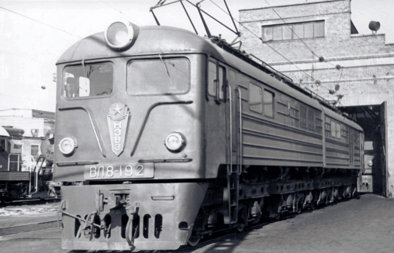 ВЛ8-192