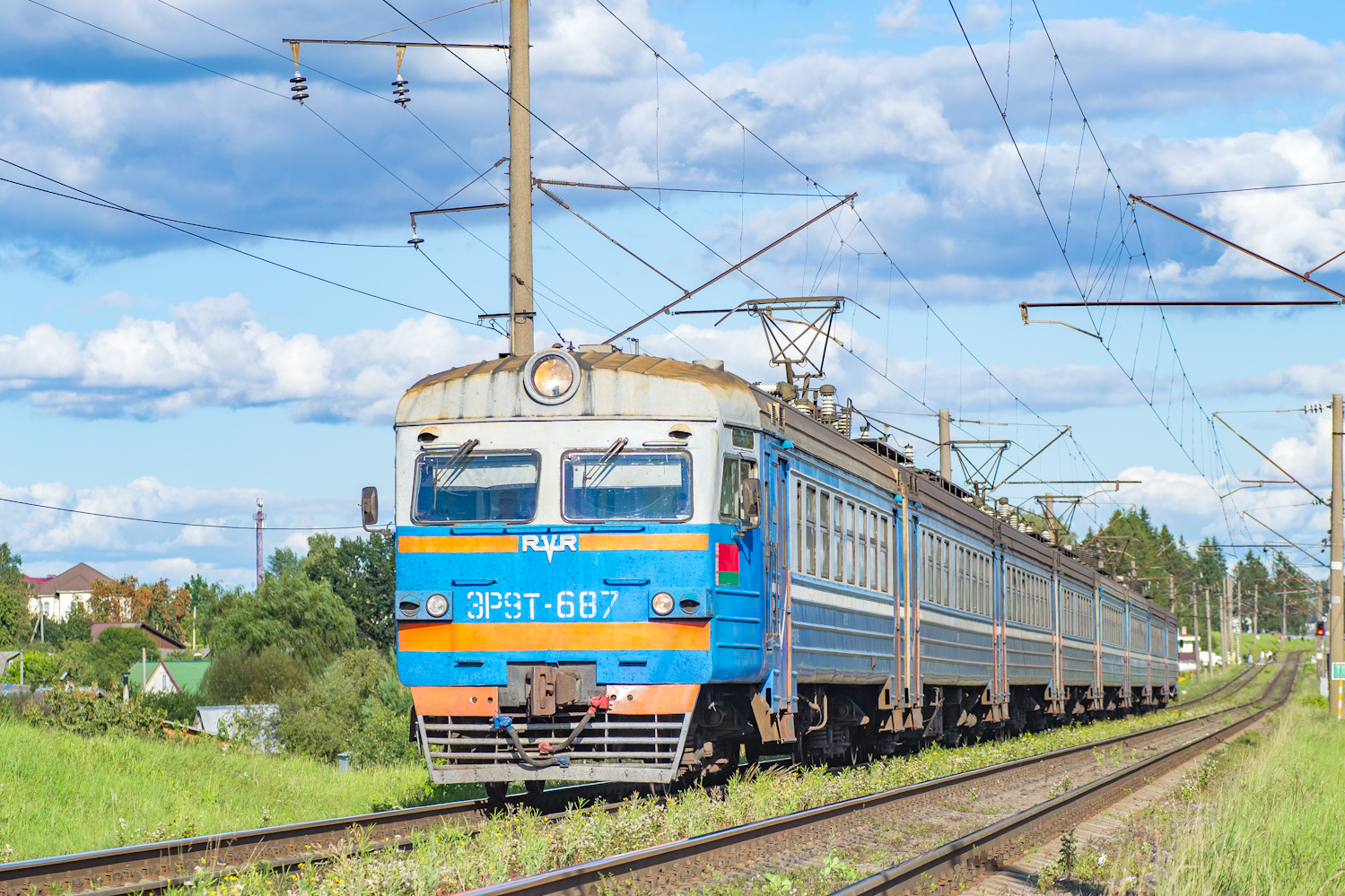 ЭР9Т-687