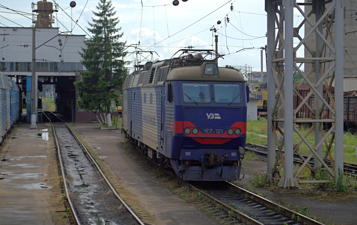 ЧС7-123