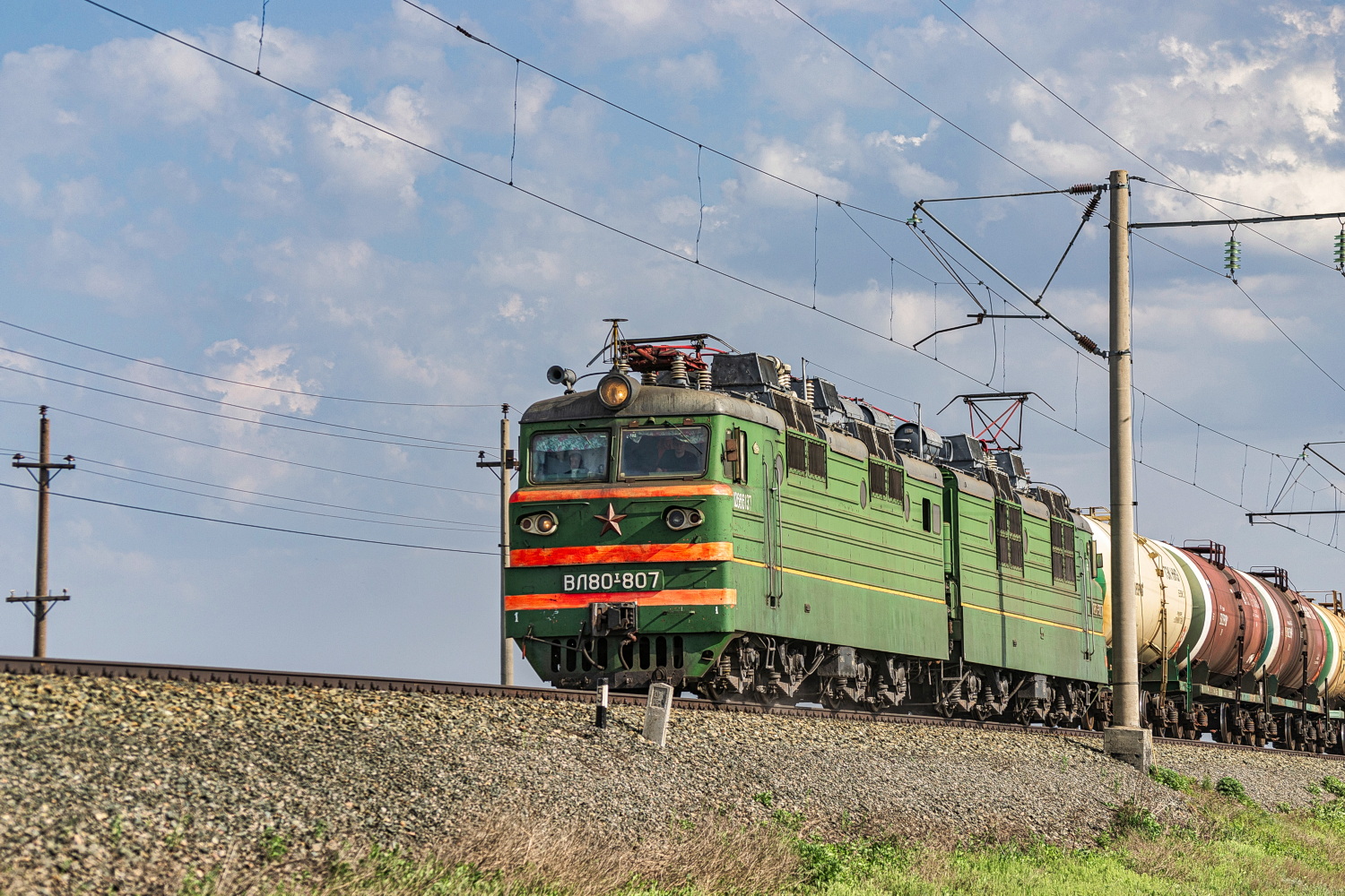 ВЛ80Т-807