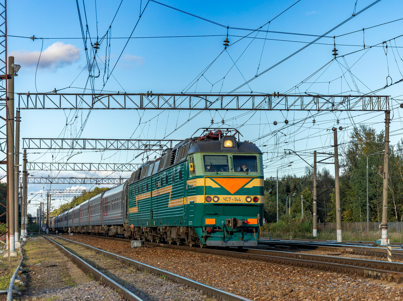 ЧС7-144