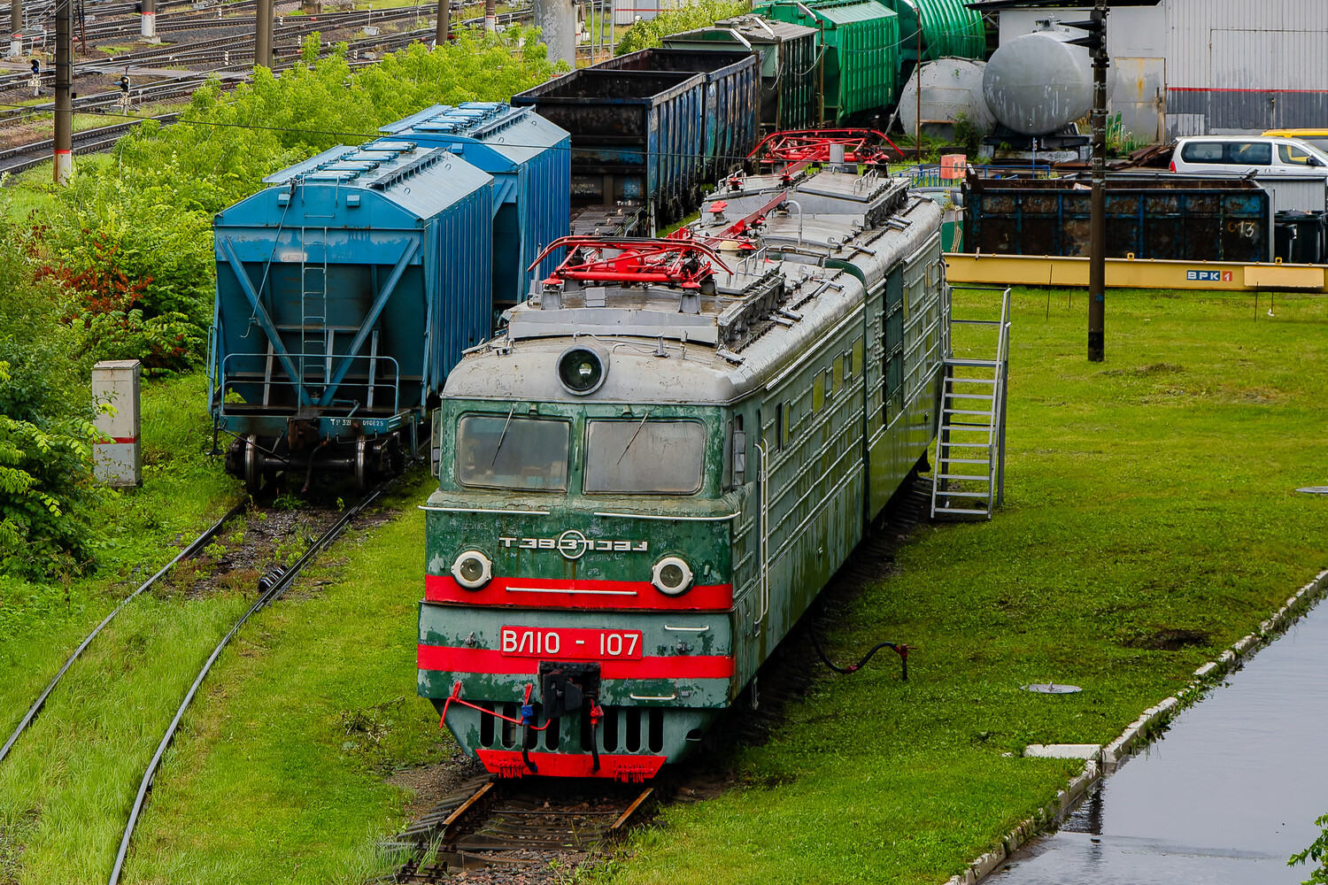ВЛ10-107