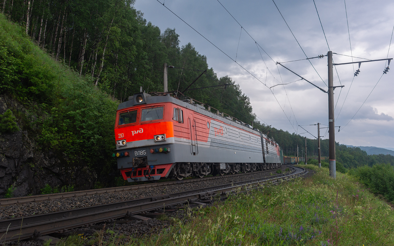 ВЛ85-210