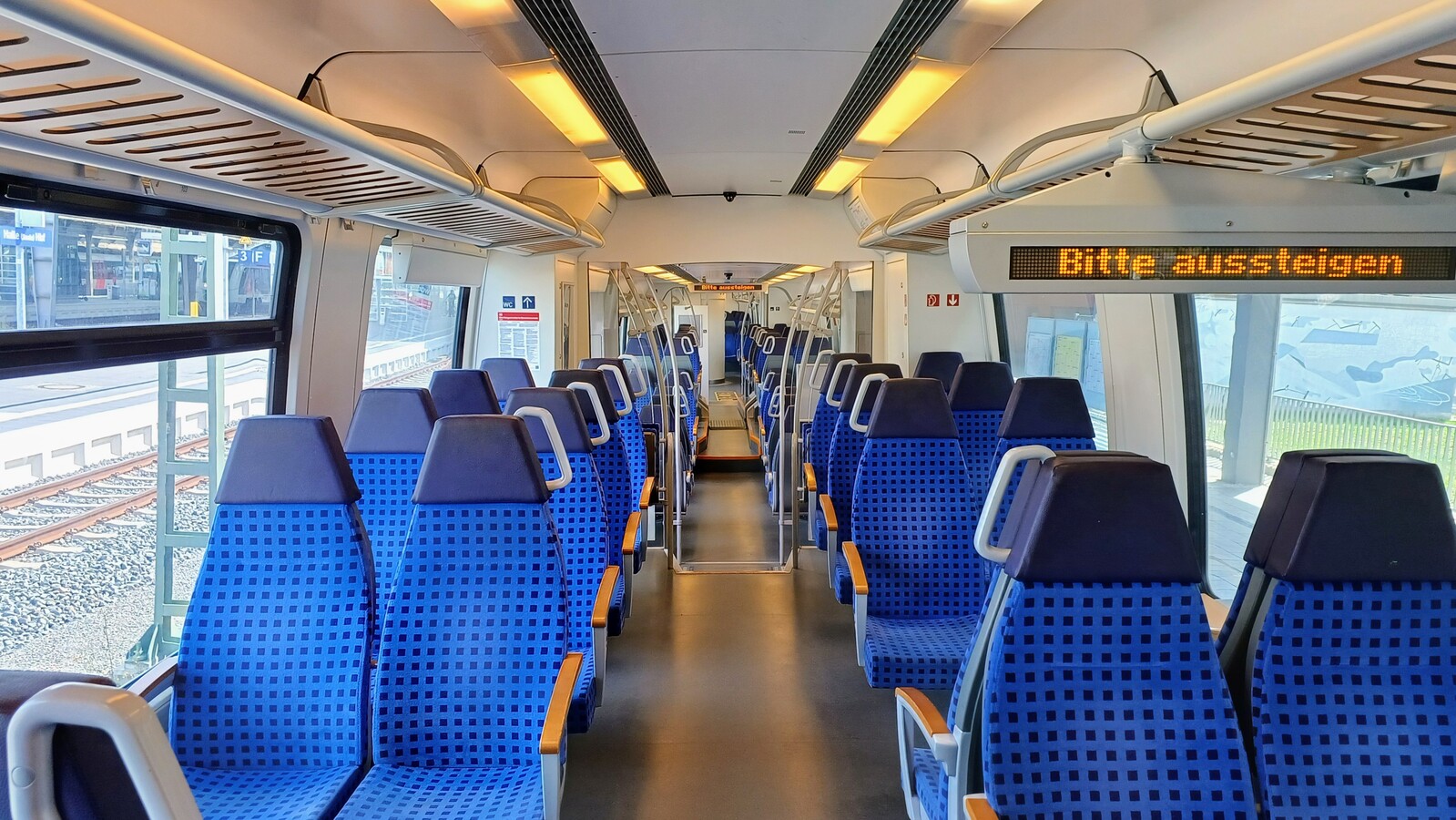 442 291; DB Regio &mdash; Пассажирские салоны