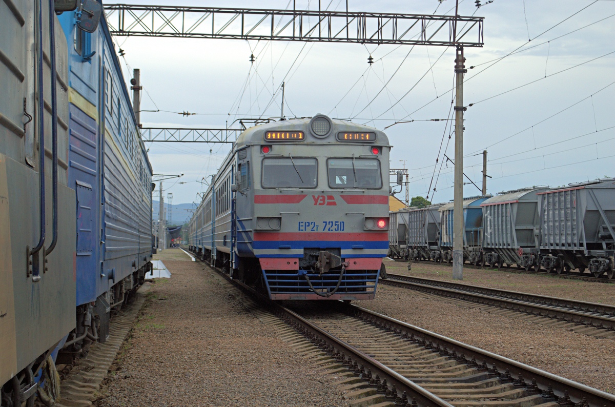 ЭР2Т-7250